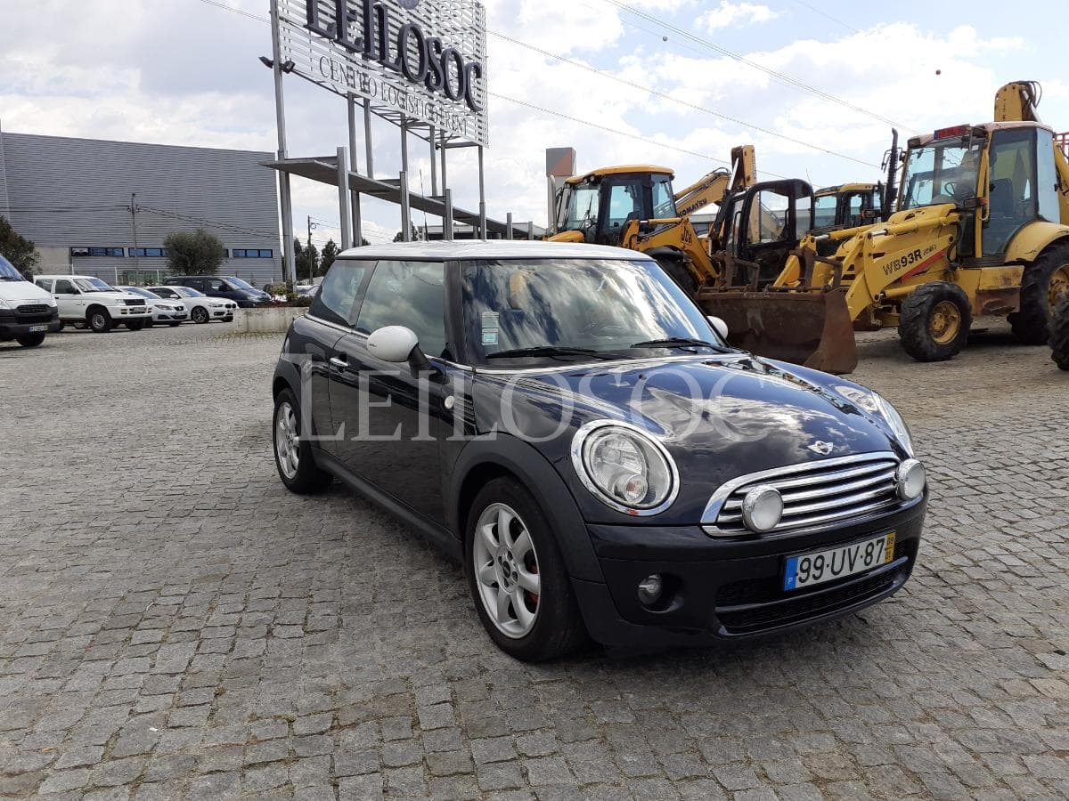 Mini Cooper D · Ano 2009 — image 1