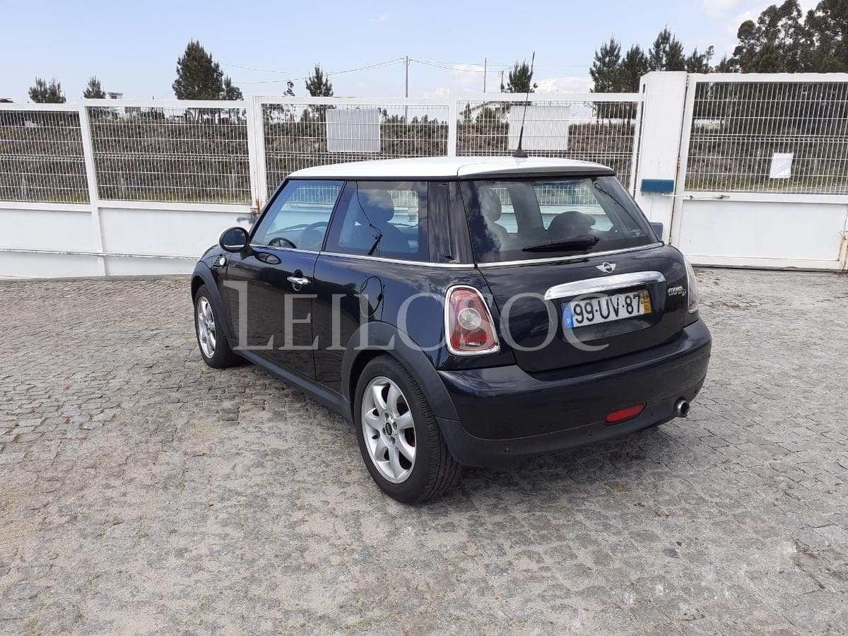 Mini Cooper D · Ano 2009 — image 4