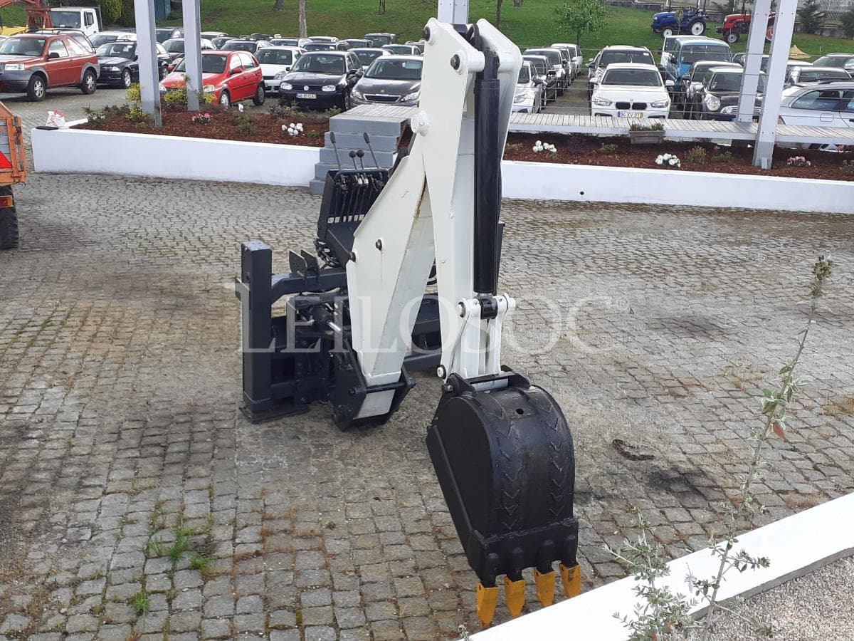 Braço Retro Para Mini Pá Carregadora — image 1