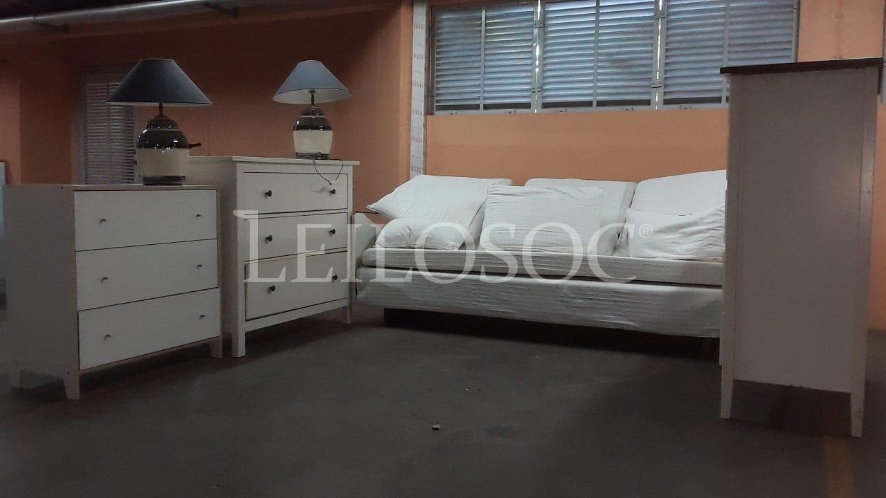 Home furniture — image 2