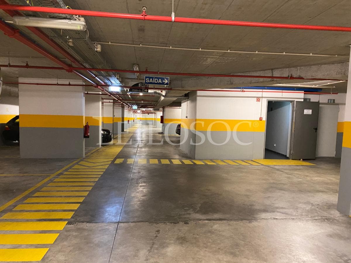 Lugar de Garagem · Porto — image 6