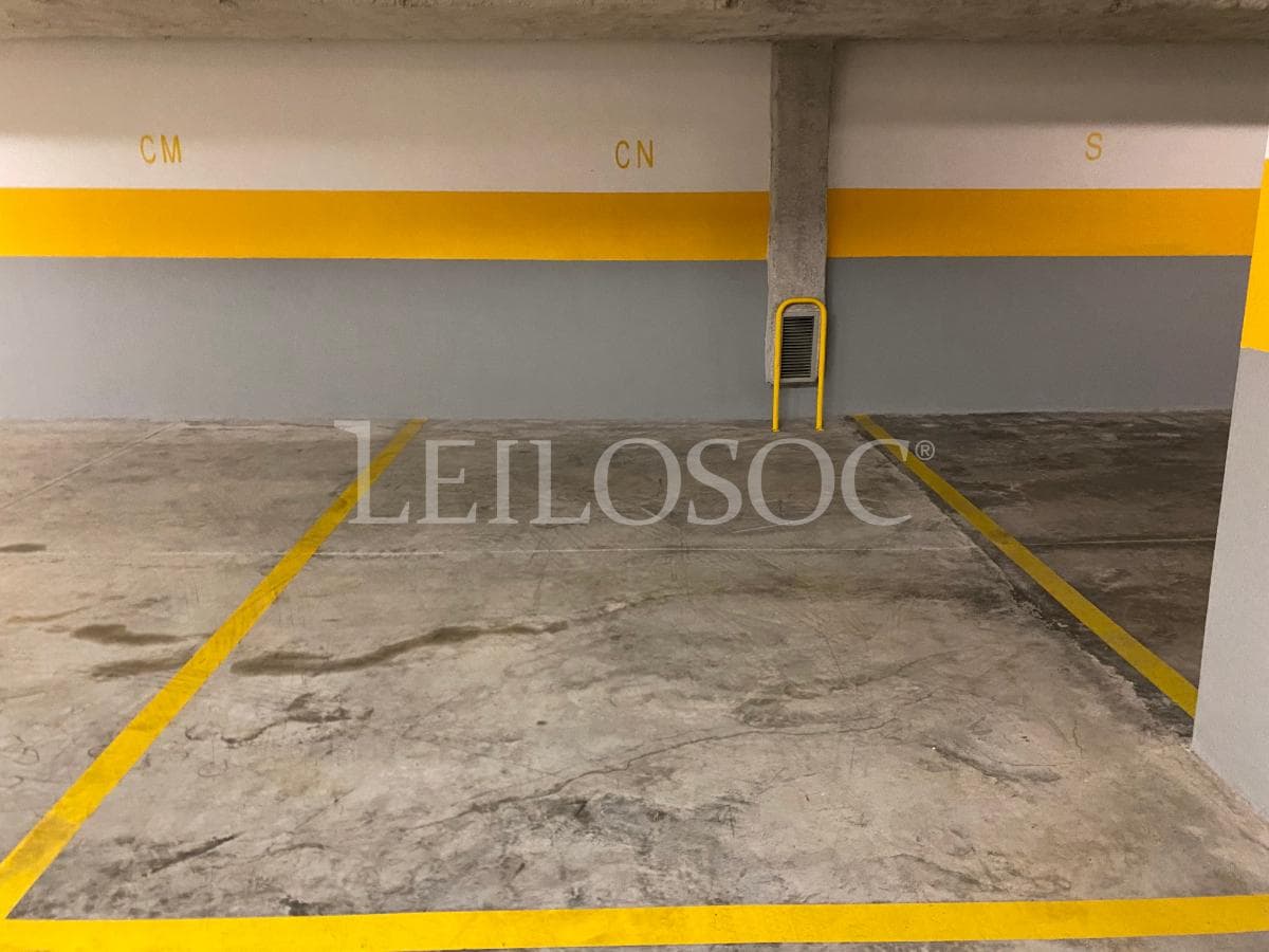 Lugar de Garagem · Porto — image 7