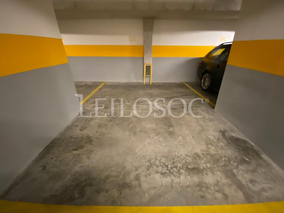 Place de parking · Porto — image 6