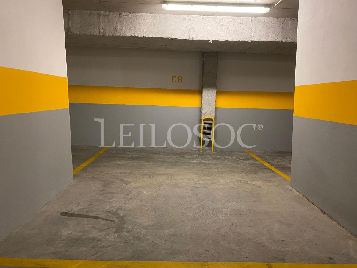 Place de parking · Porto — image 8