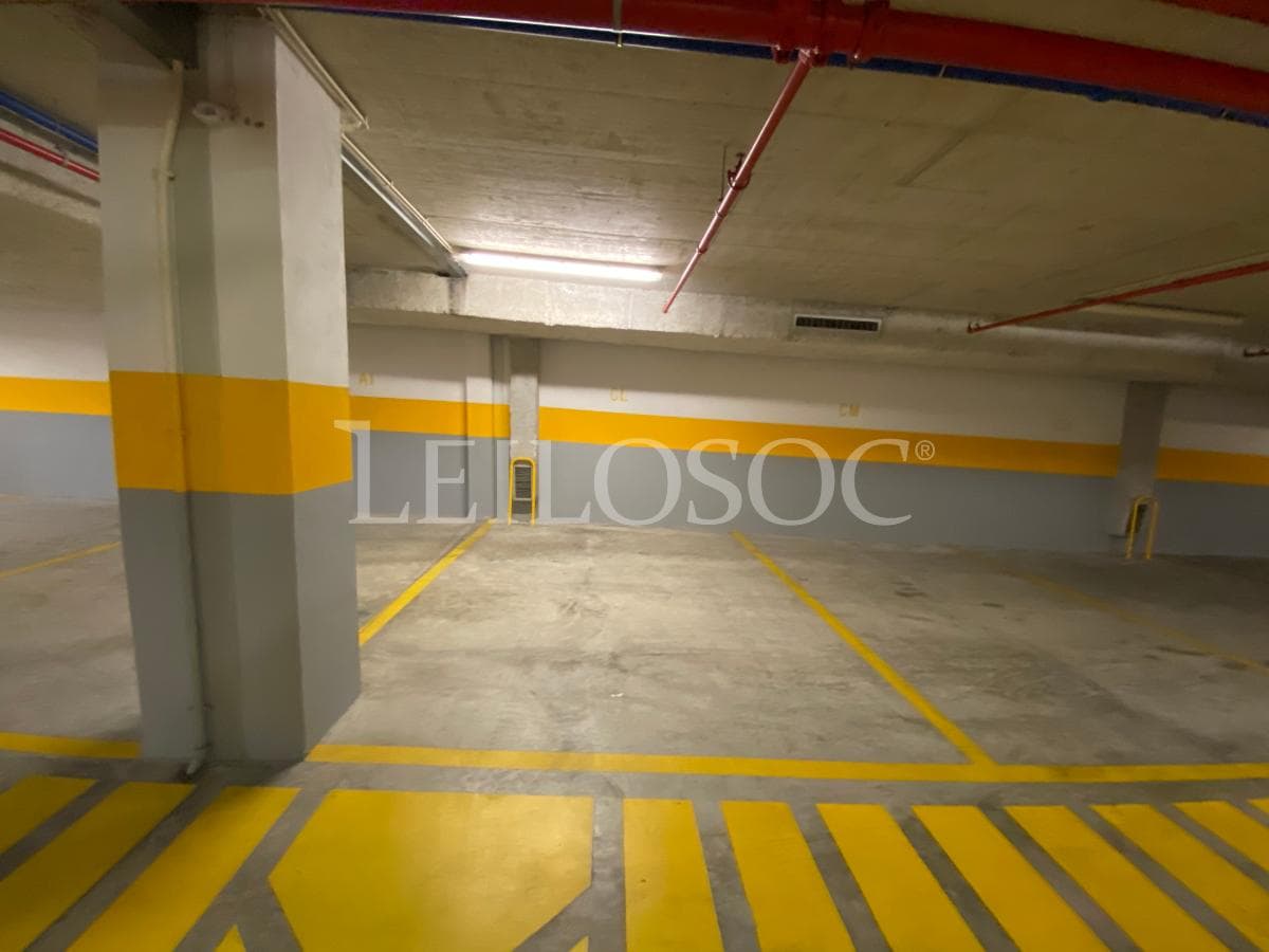 Plaza de Garaje · Porto — imagen 1