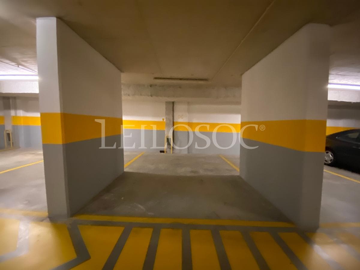 Lugar de Garagem · Porto — image 6