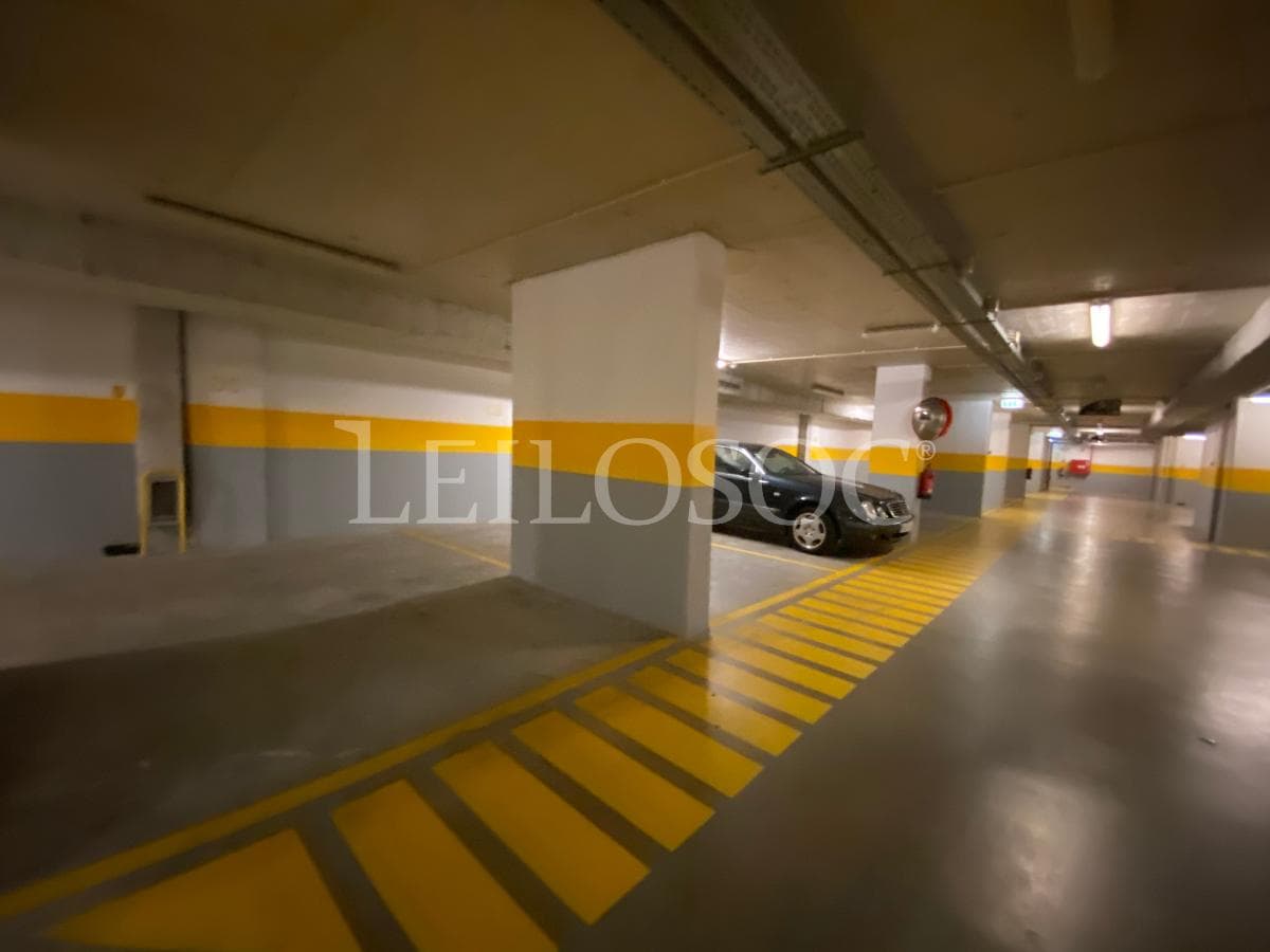 Lugar de Garagem · Porto — image 7