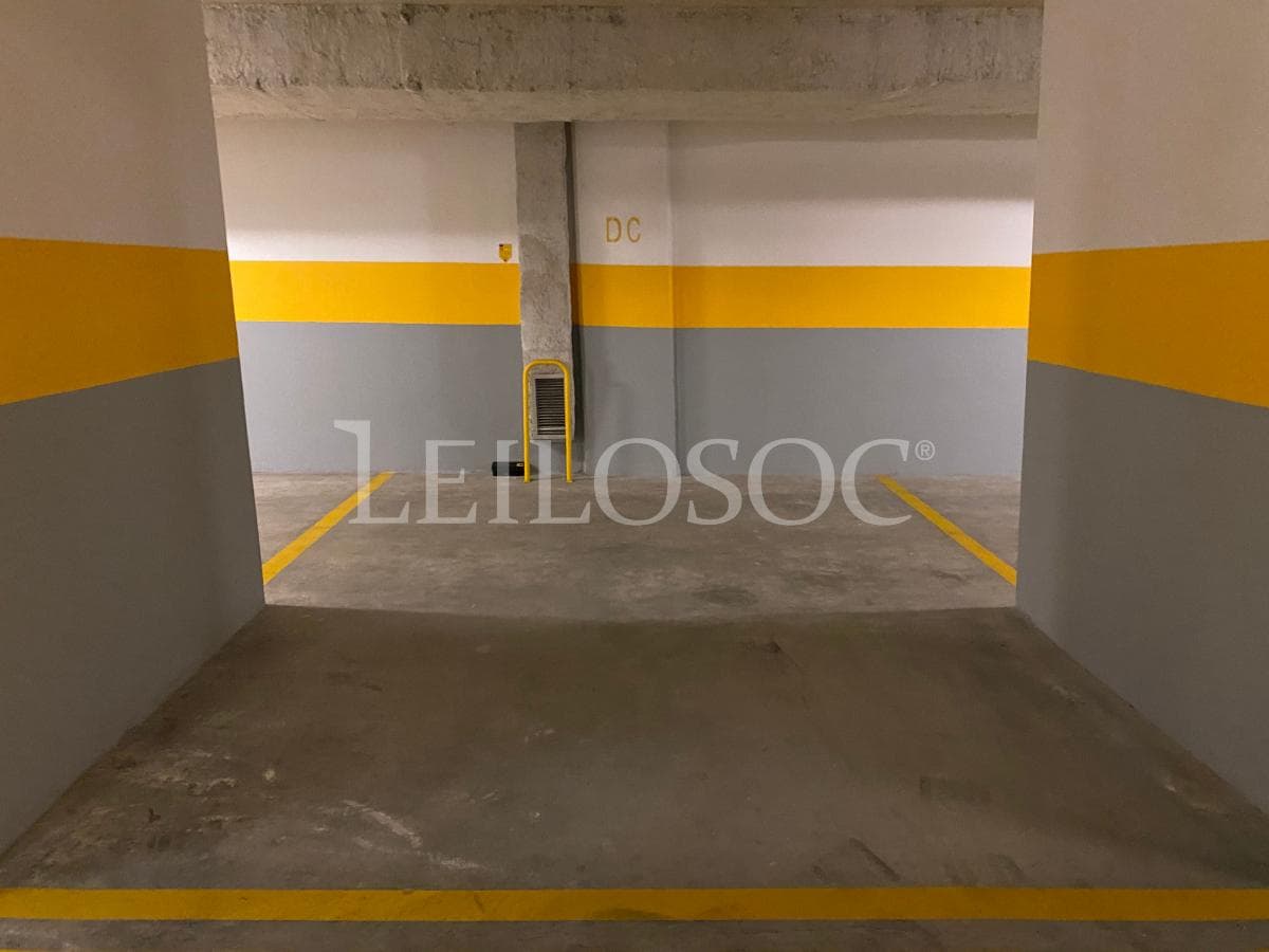 Lugar de Garagem · Porto — image 8