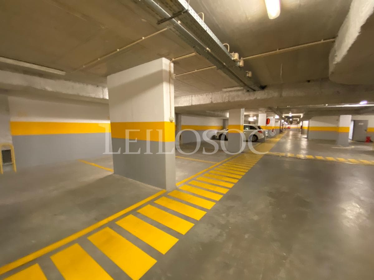 Place de parking · Porto — image 6