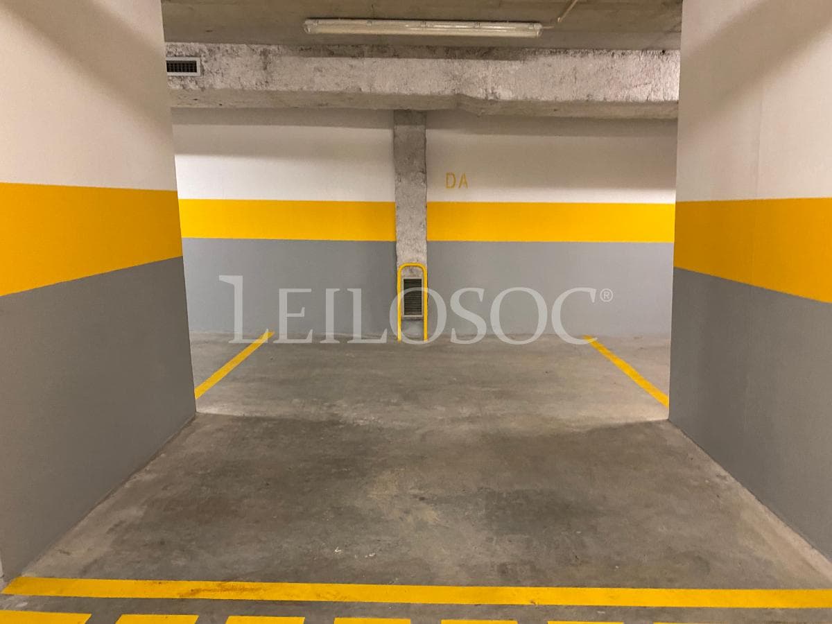 Place de parking · Porto — image 8