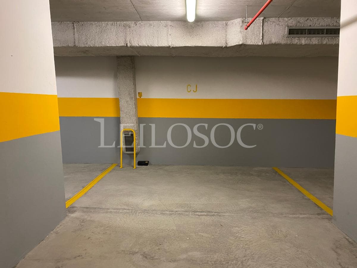 Place de parking · Porto — image 8