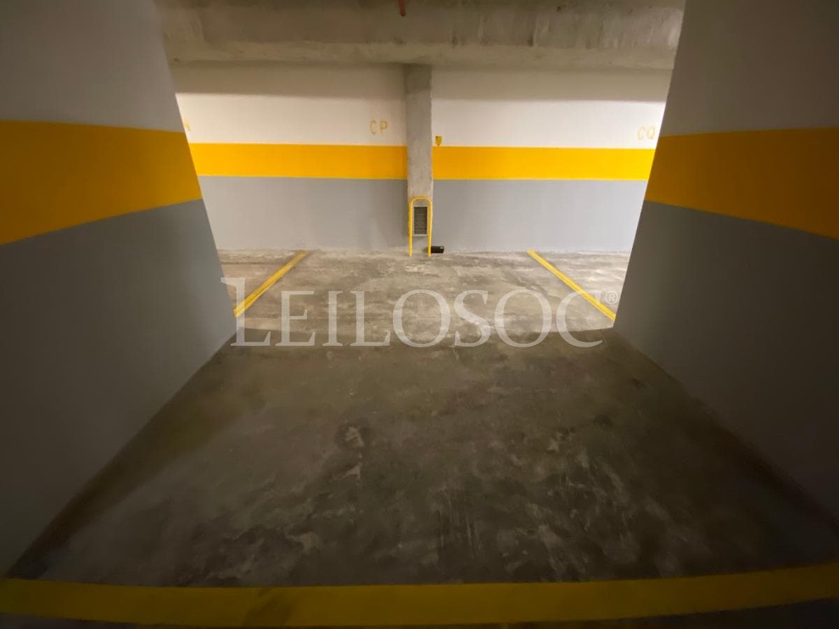 Place de parking · Porto — image 6