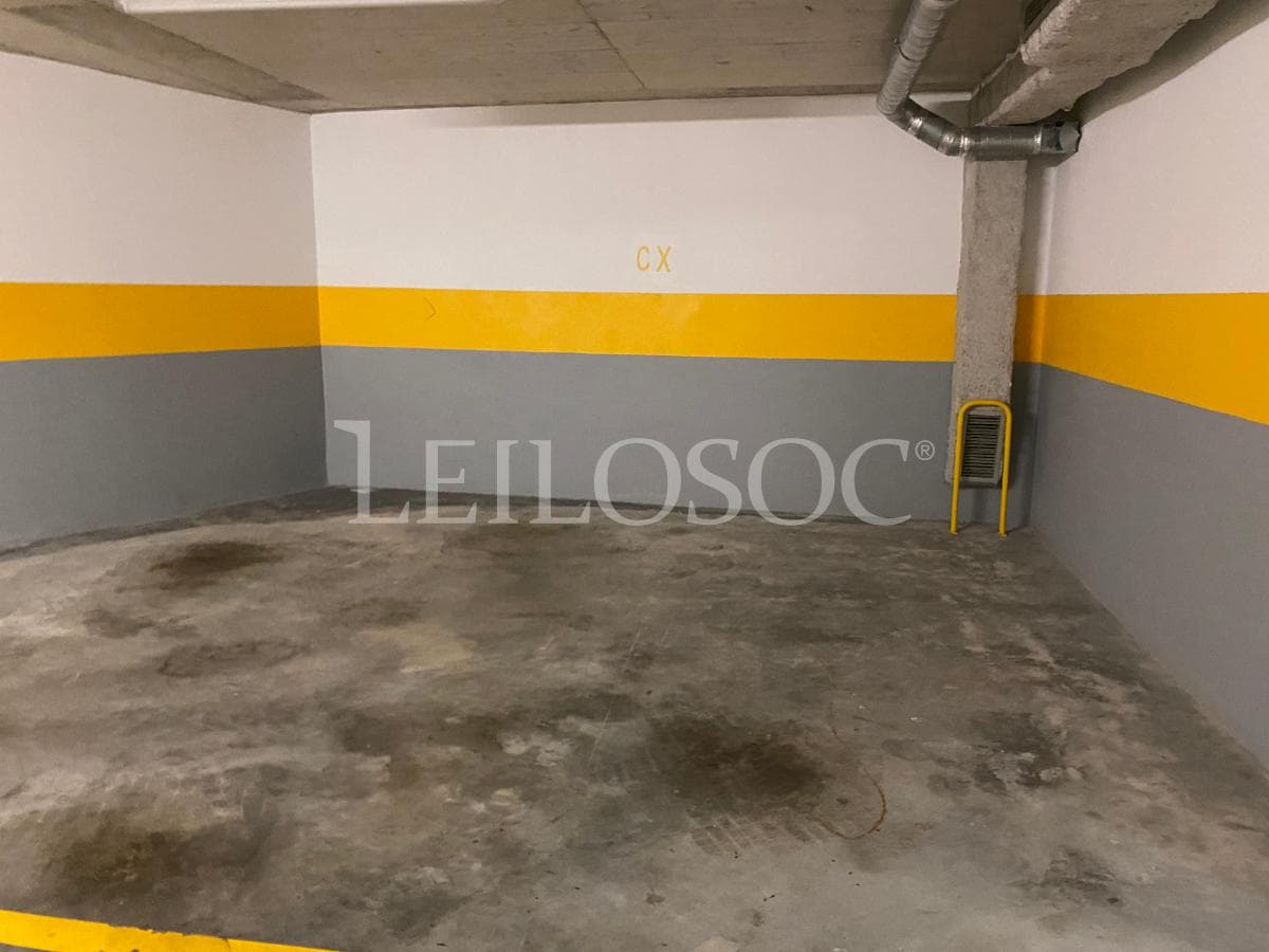 Lugar de Garagem · Porto — image 8