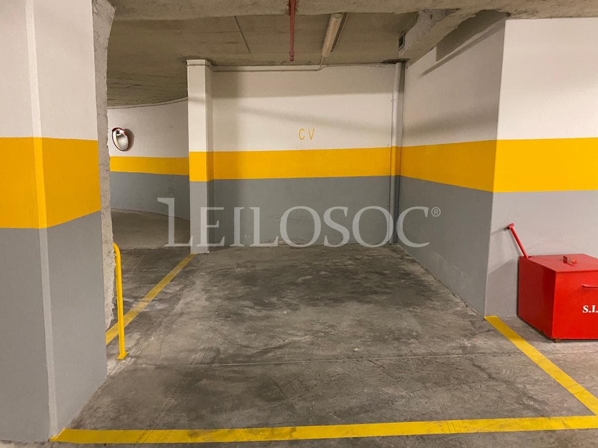 Place de parking · Porto — image 6