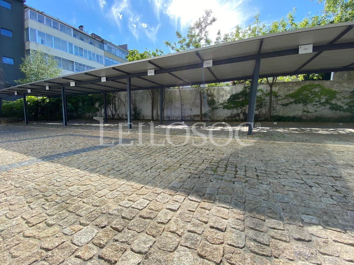 Lugar de Garagem · Porto — image 1