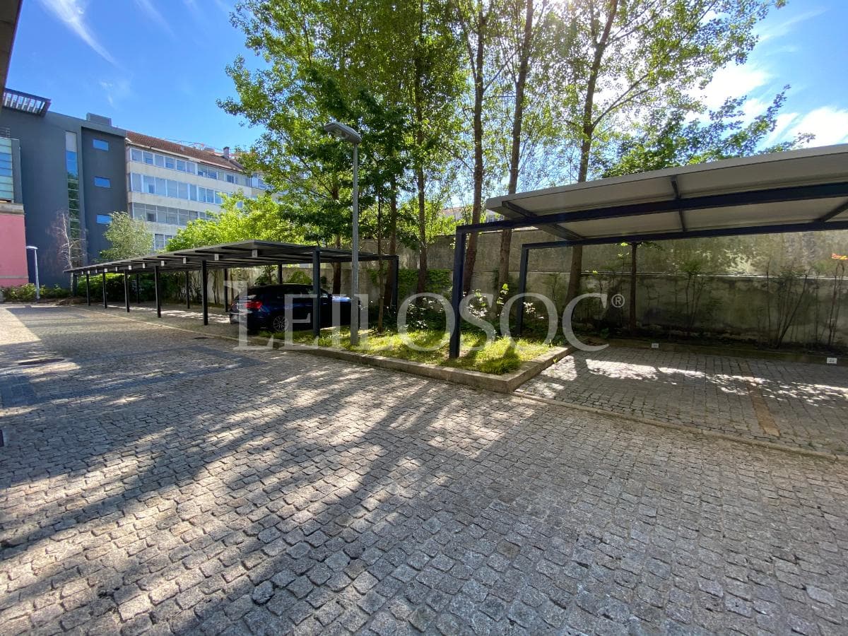 Place de parking · Porto — image 1