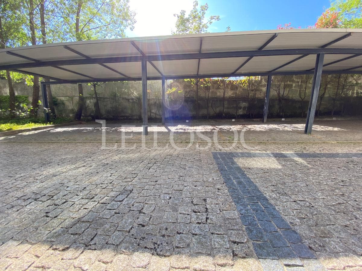 Plaza de Garaje · Porto — imagen 1