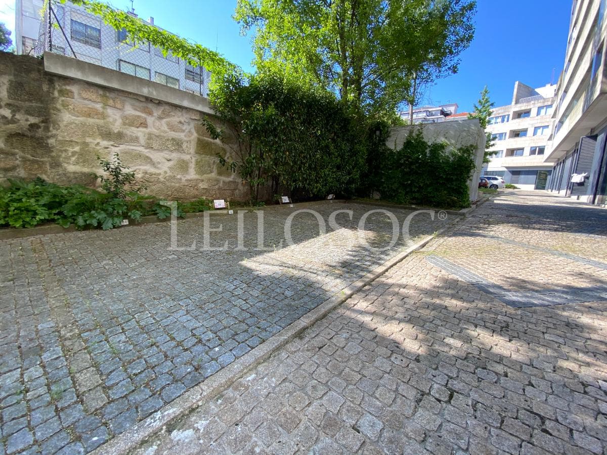 Parking Space · Porto — image 1