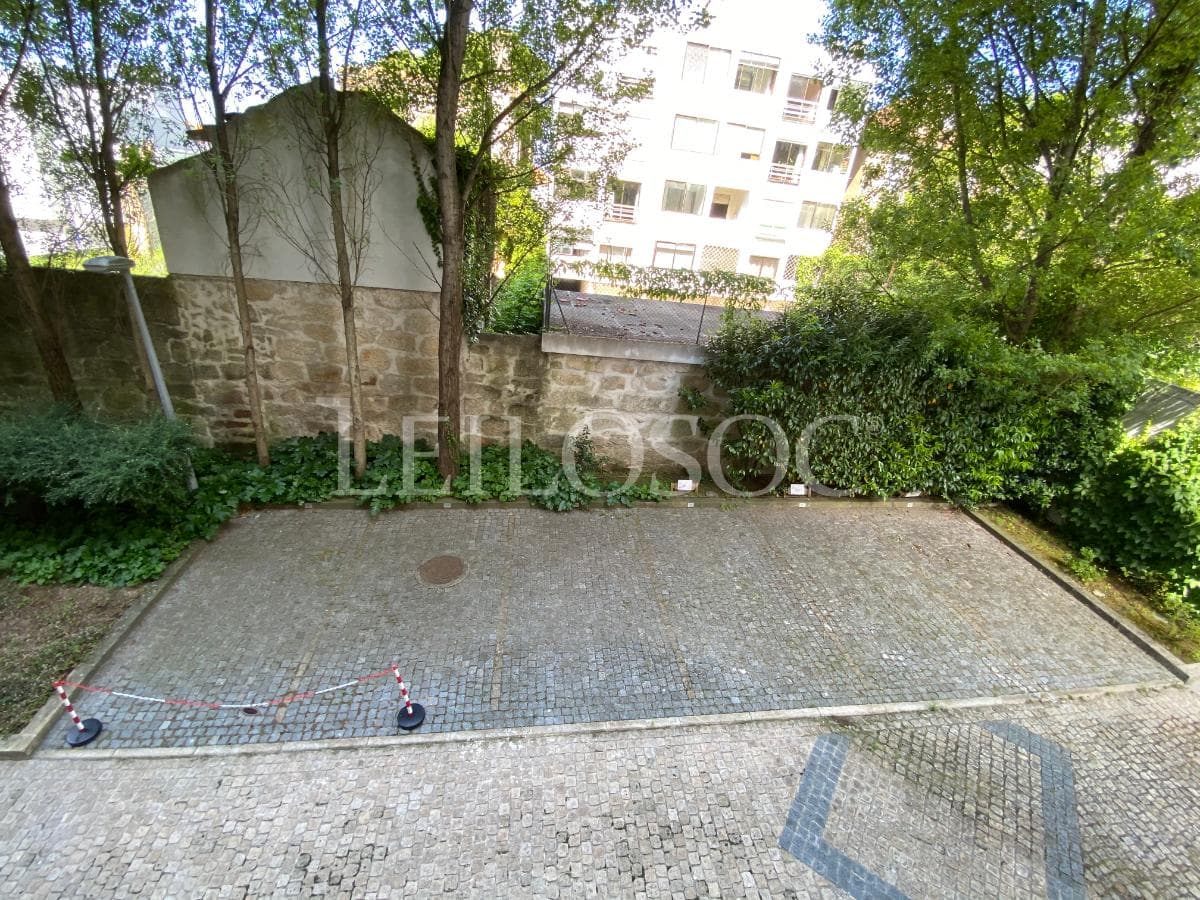 Plaza de Garaje · Porto — imagen 1