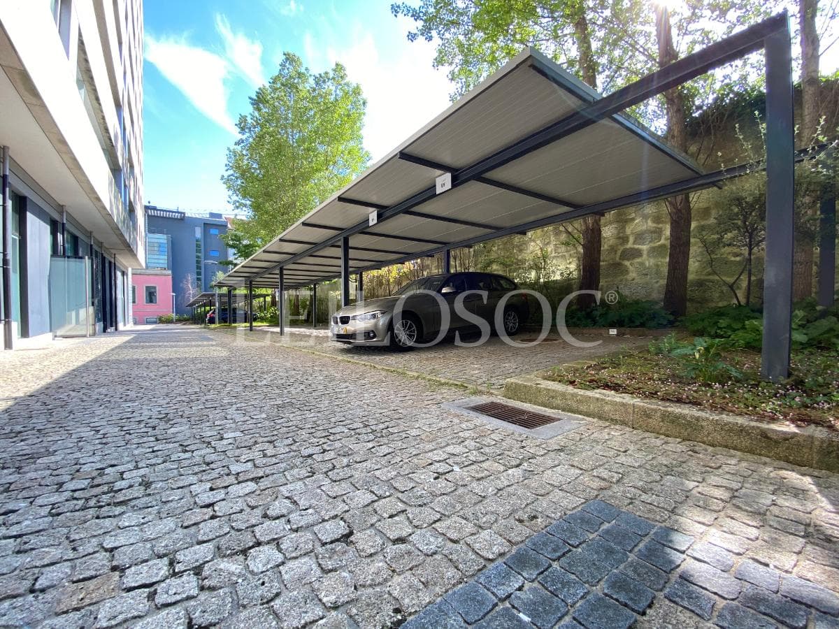 Lugar de Garagem · Porto — imagen 1