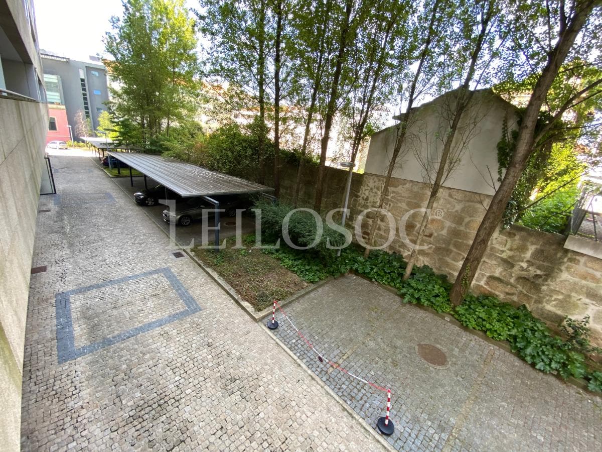 Lugar de Garagem · Porto — image 1