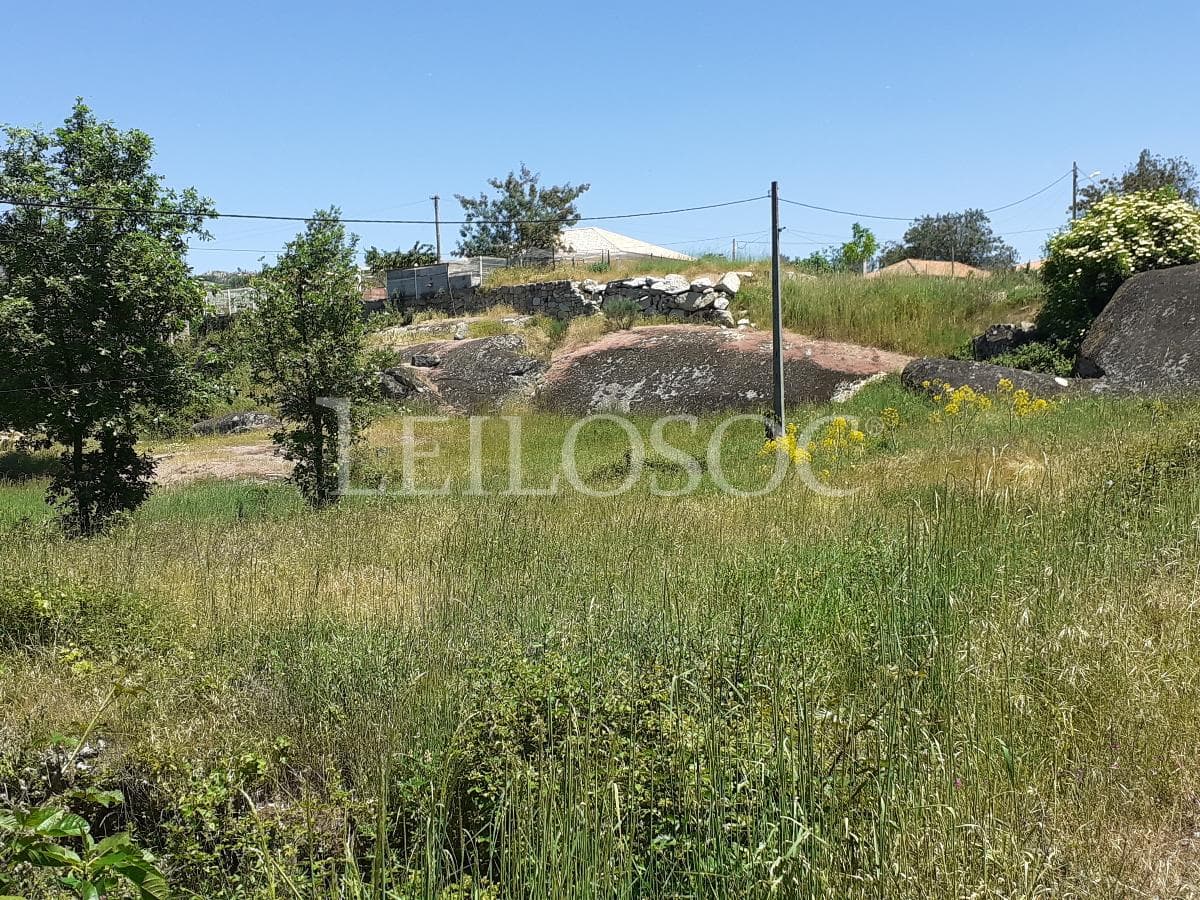 1/2 de Terreno + 1/2 de Terreno · Sernancelhe, Viseu — imagem 5