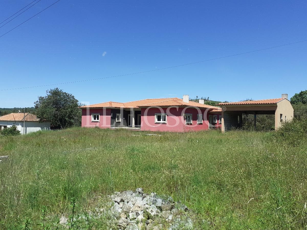 Moradia com Terreno (Benfeitoria) · Sernancelhe, Viseu — imagen 32