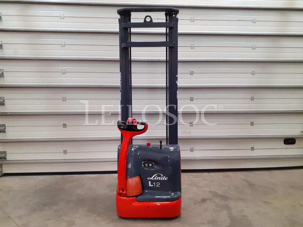 Stacker Linde L12 — imagem 4