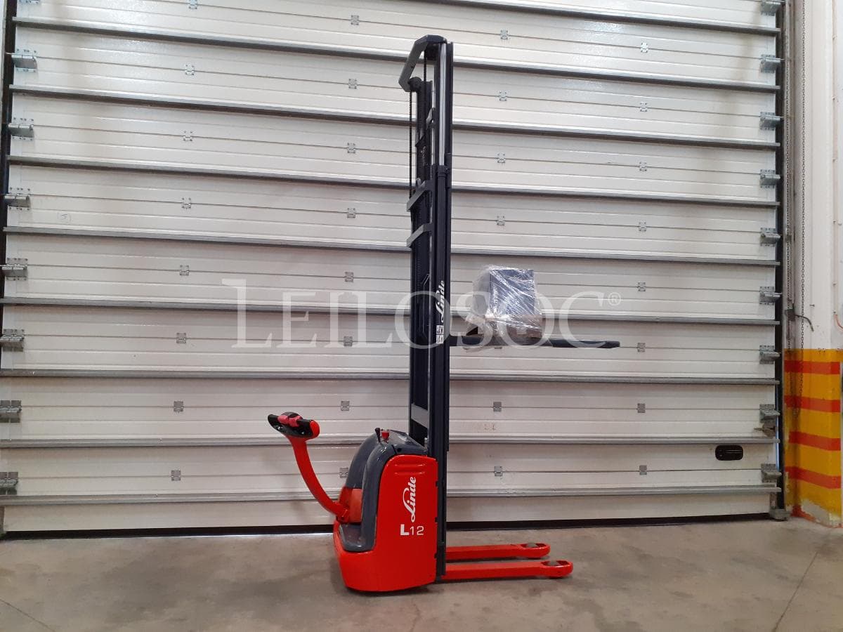 Stacker Linde L12 — imagem 3