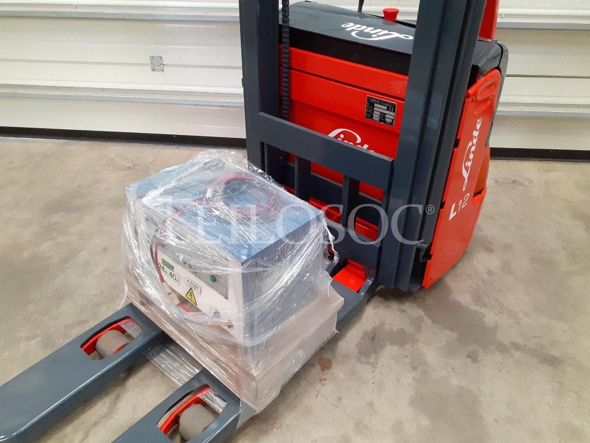 Stacker Linde L12 — imagem 7