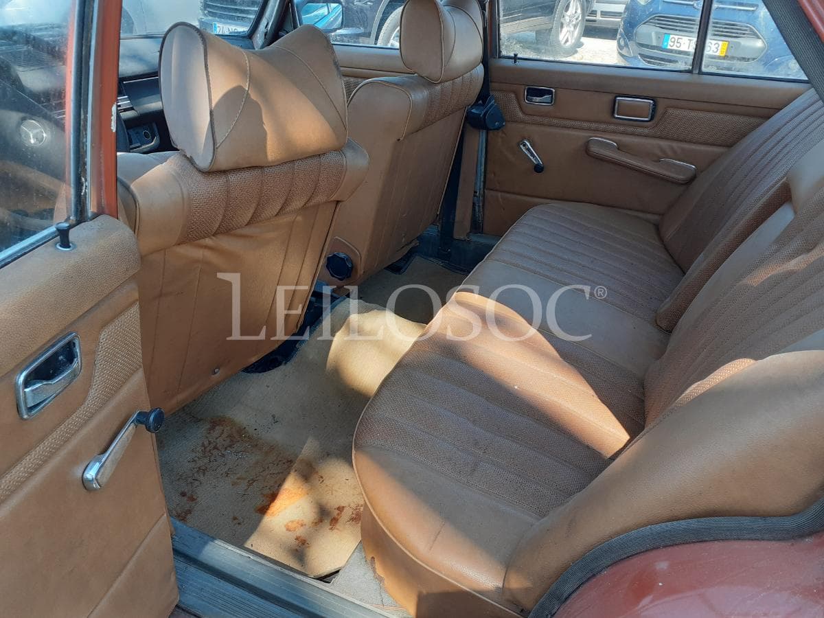 Mercedes-Benz 200 D · Ano 1974 — imagem 13