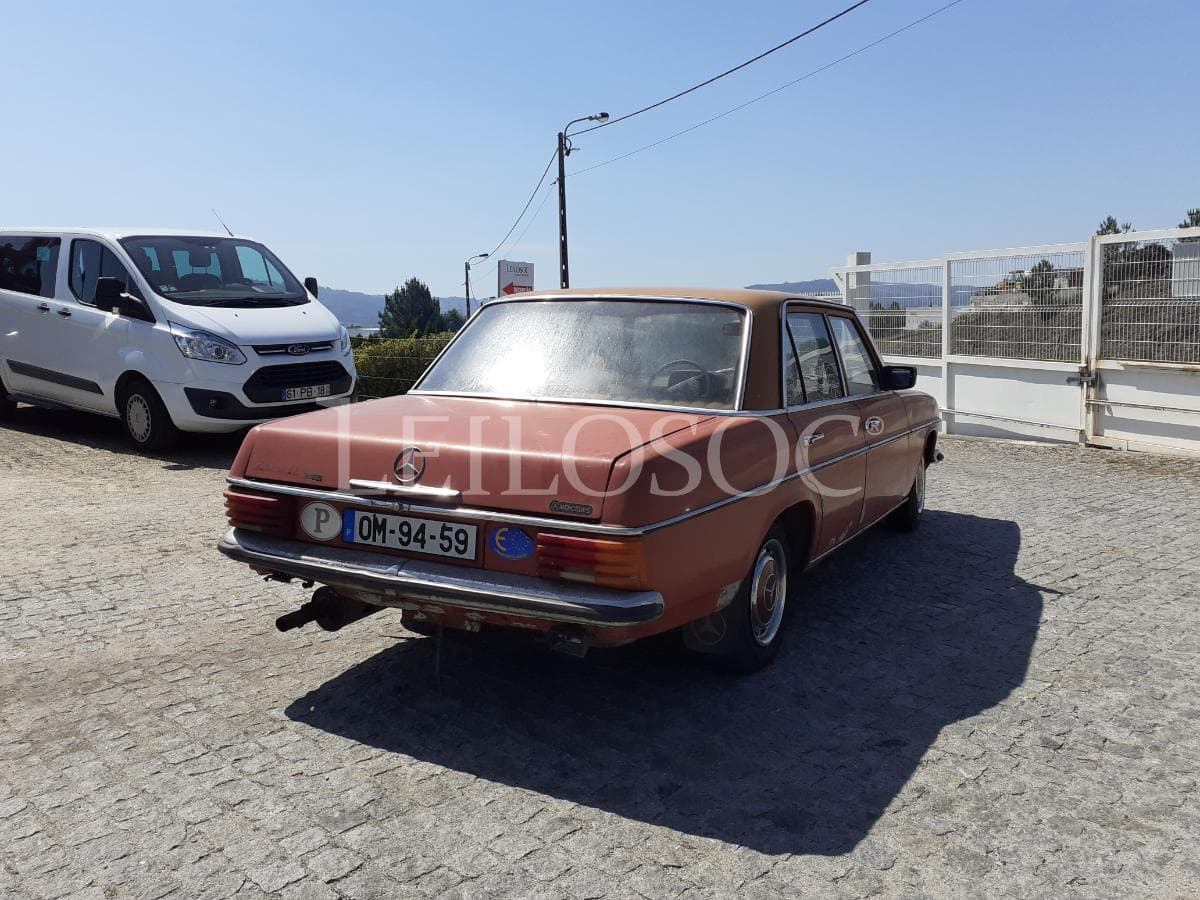 Mercedes-Benz 200 D · Ano 1974 — imagem 4