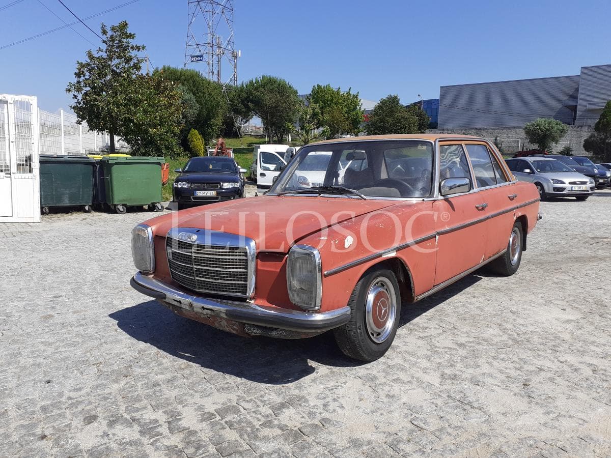Mercedes-Benz 200 D · Ano 1974 — imagem 3
