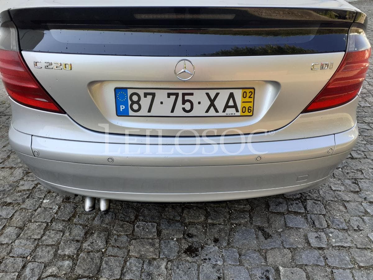 Mercedes-Benz C220 CDI Sport · Ano 2002 — imagem 19