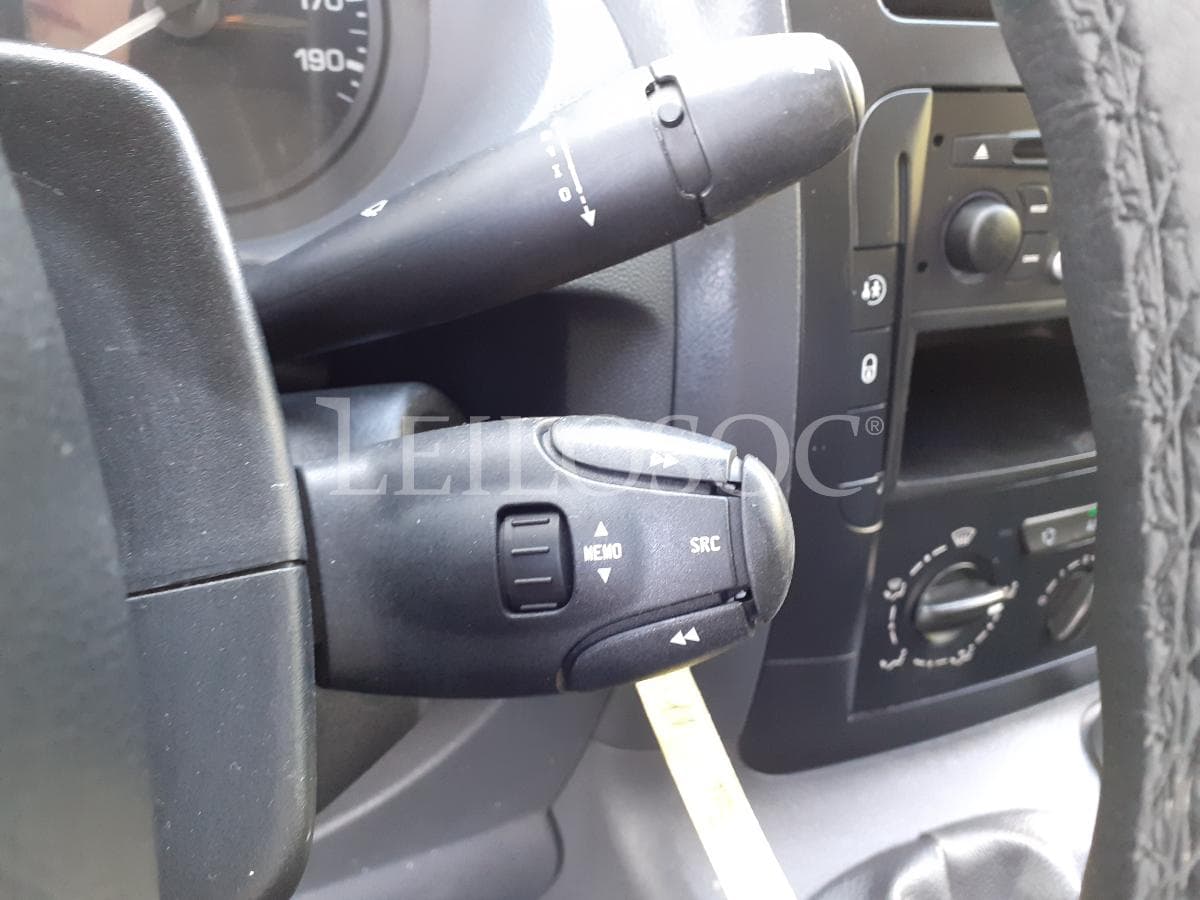 Citroën Jumpy 2.0 HDI · Ano 2015 — imagem 12
