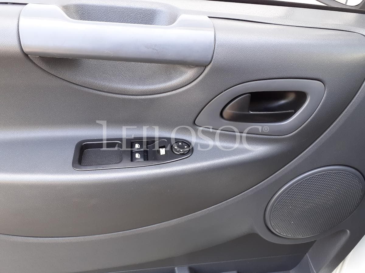 Citroën Jumpy 2.0 HDI · Ano 2015 — imagem 9
