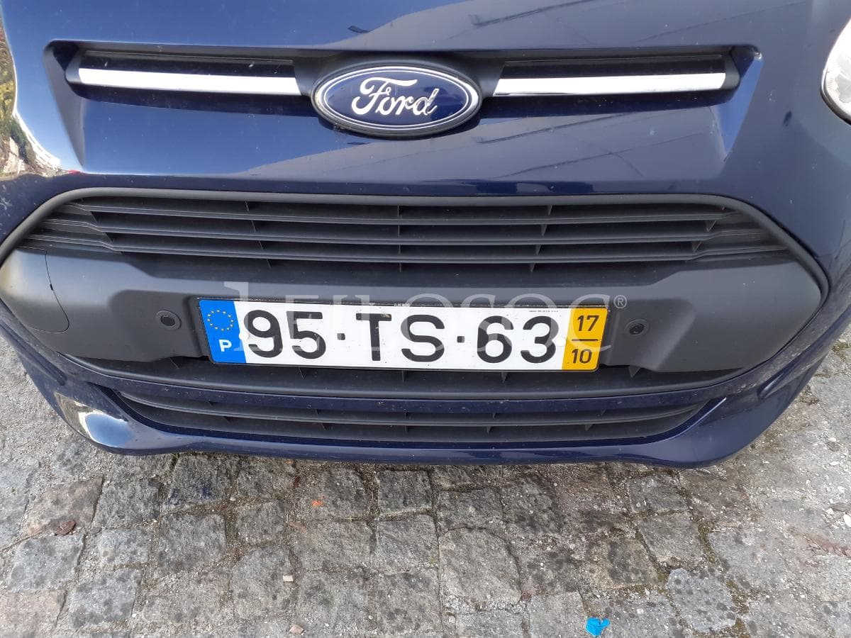Ford Tourneo Connect 1.5 TDCI · 7 lugares — imagen 25