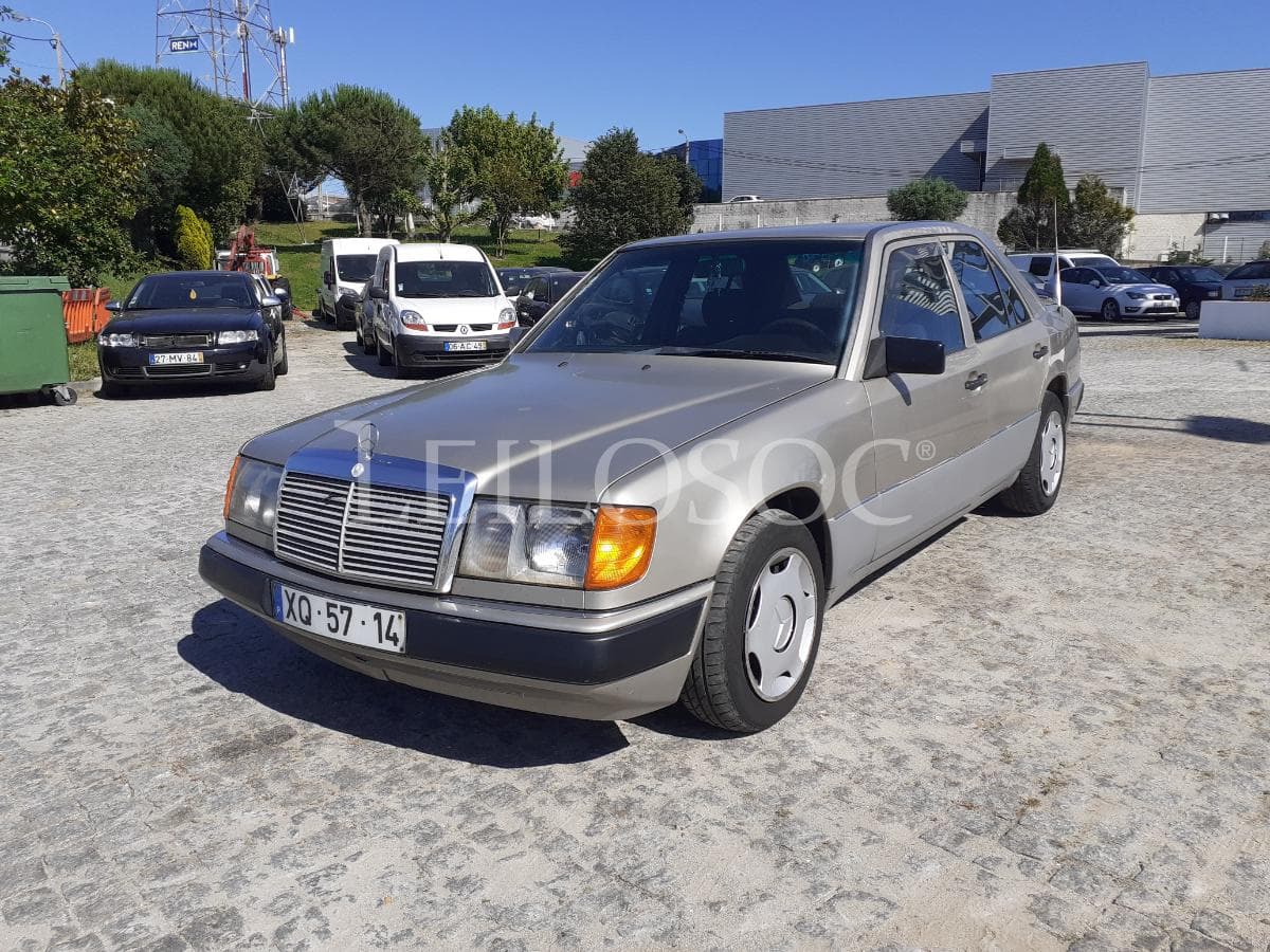 Mercedes-Benz E200 · Ano 1991 XQ-57-14 — imagem 3