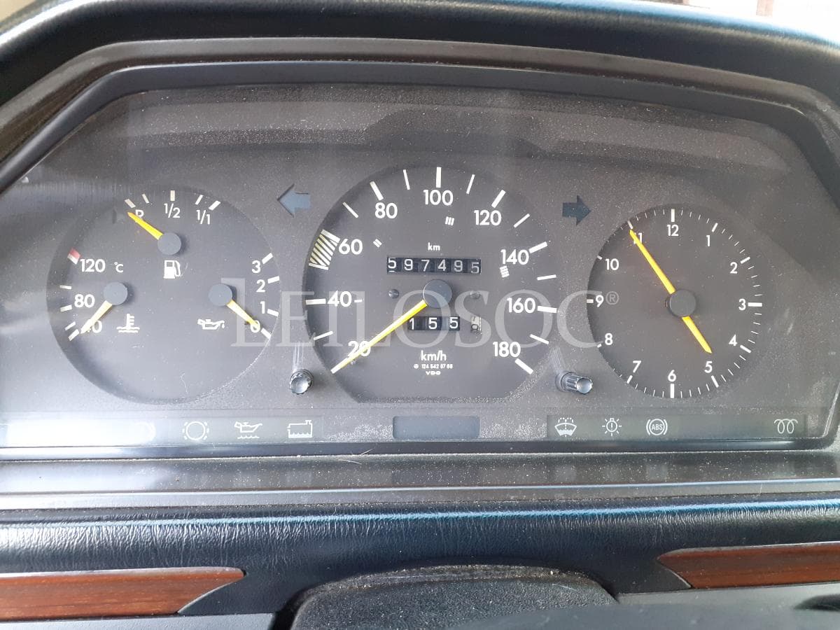 Mercedes-Benz E200 · Ano 1991 XQ-57-14 — imagem 14