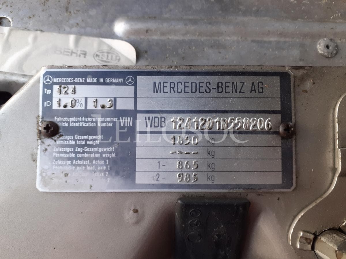 Mercedes-Benz E200 · Ano 1991 XQ-57-14 — imagem 18