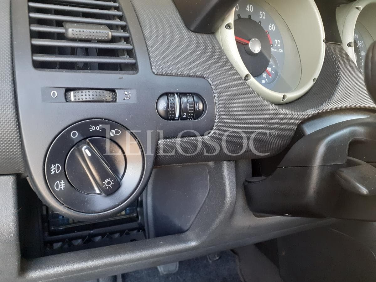 Volkswagen Polo 1.0 · Ano 2002 — imagem 12