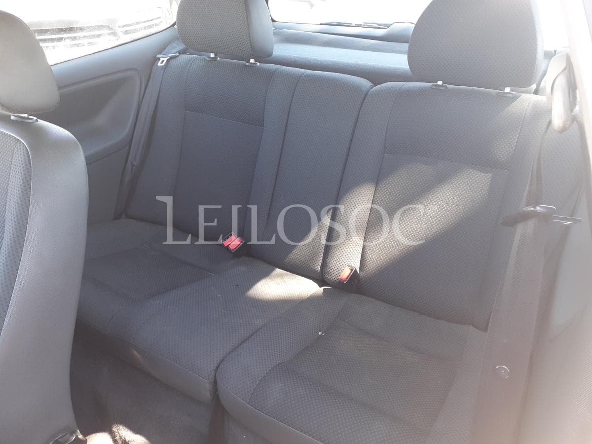 Volkswagen Polo 1.0 · Ano 2002 — imagem 14