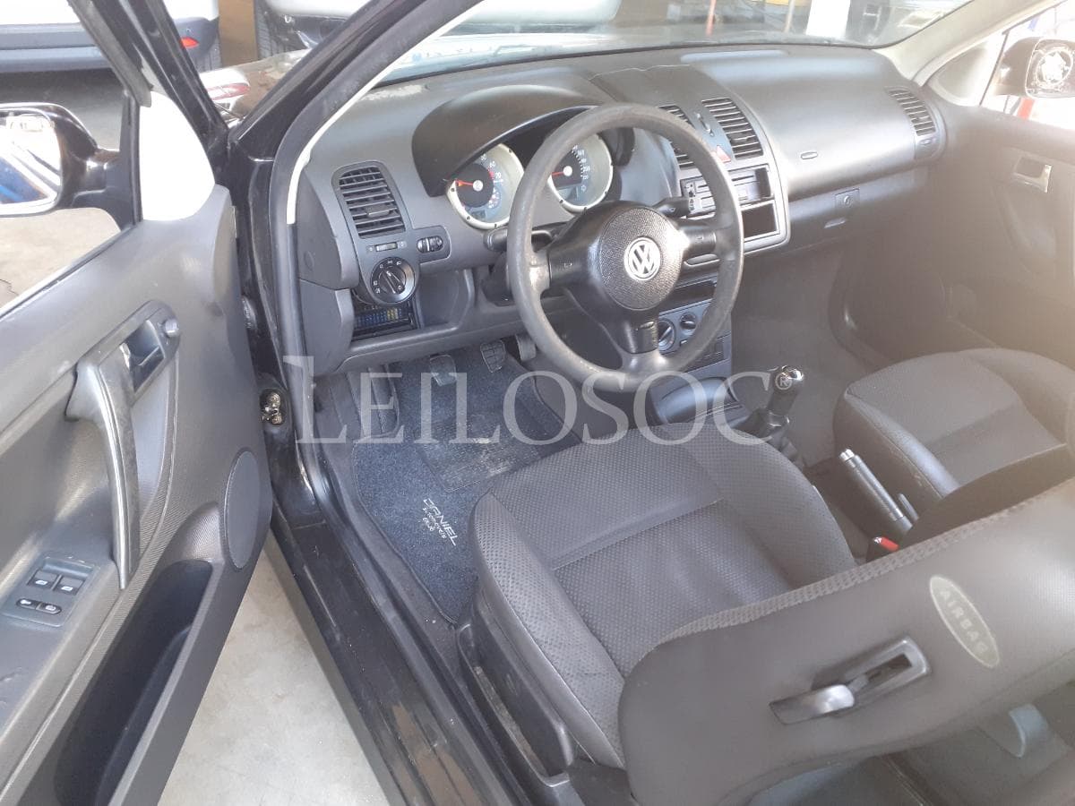 Volkswagen Polo 1.0 · Ano 2002 — imagem 7