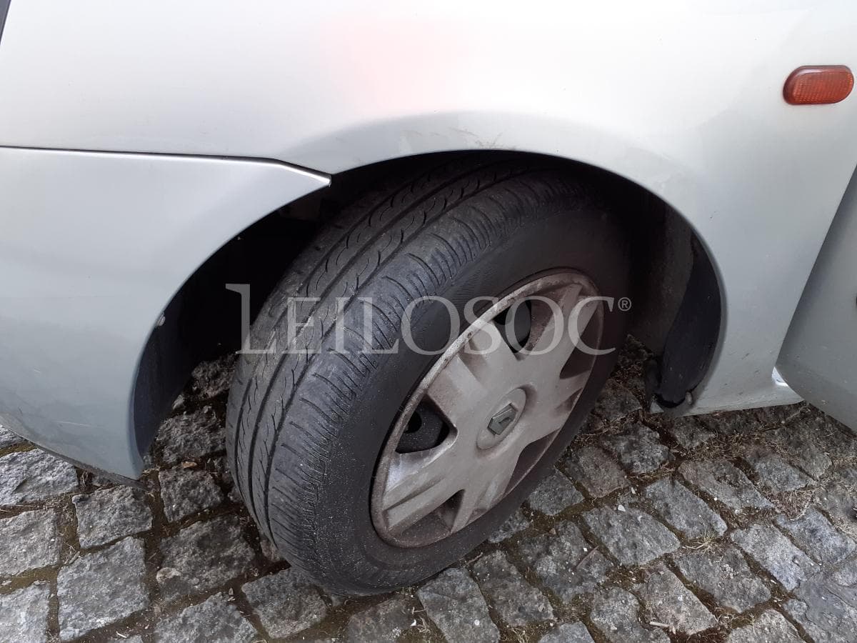 Renault Clio · Ano 2001 — imagem 18