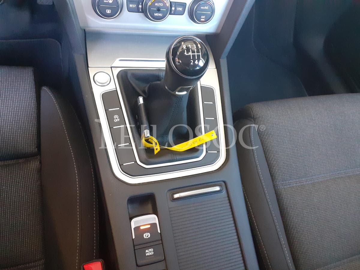 Volkswagen Passat 1.6 TDI · Ano 2016 — imagem 14