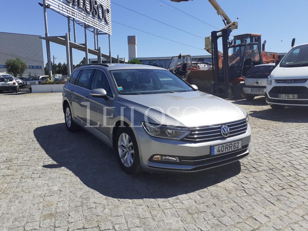 Volkswagen Passat 1.6 TDI · Ano 2016 — imagem 1