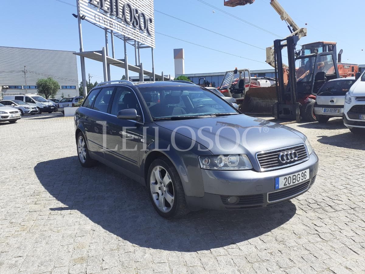 Audi A4 1.9 TDI · Ano 2002 — image 1