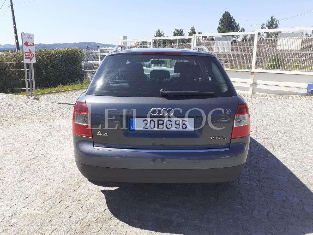 Audi A4 1.9 TDI · Ano 2002 — image 5