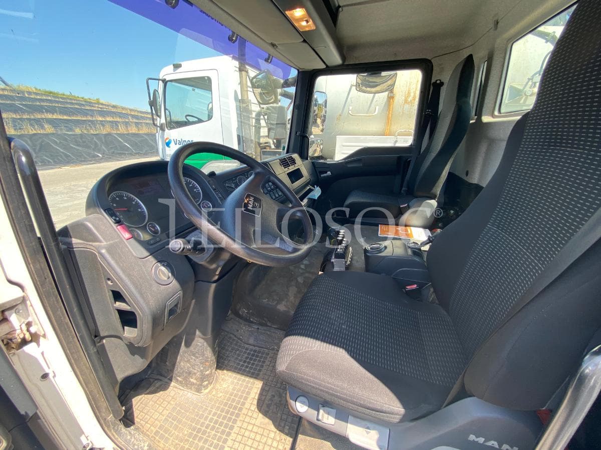 MAN 8.180 4x2 BB — imagem 9