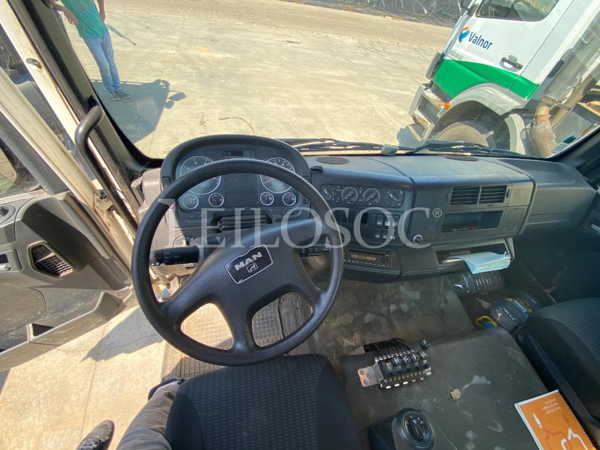 MAN 8.180 4x2 BB — imagem 10